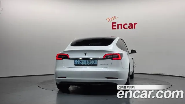 Tesla Model 3 2021 thumb 4