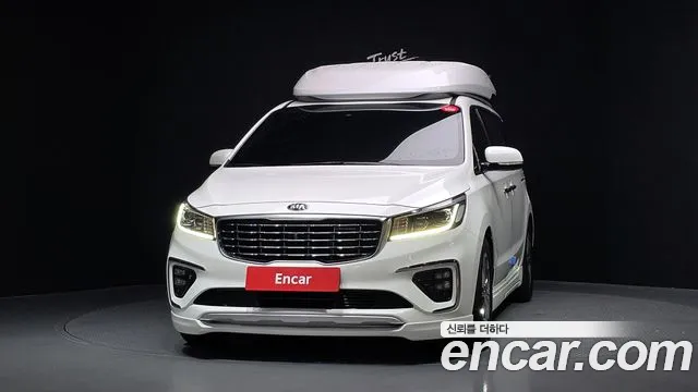 Kia Carnival 2019 thumb 3