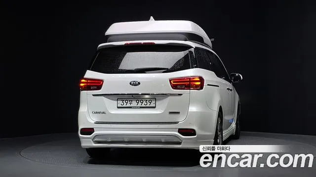 Kia Carnival 2019 thumb 4