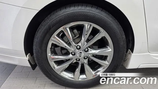 Kia Carnival 2019 thumb 5