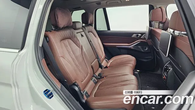 BMW X7 2021 thumb 10
