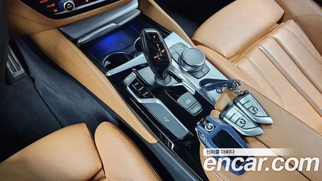 BMW 5 серии 2017 thumb 9