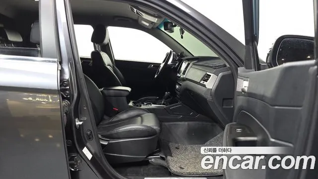 KG_Mobility_Ssangyong Rexton 2018 thumb 11