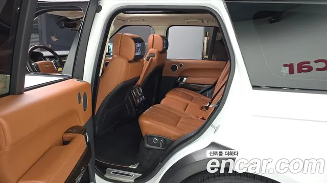 Land Rover Range Rover 2017 thumb 11