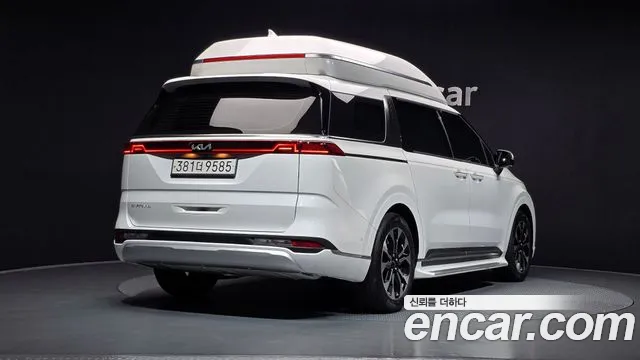 Kia Carnival 2023 thumb 2