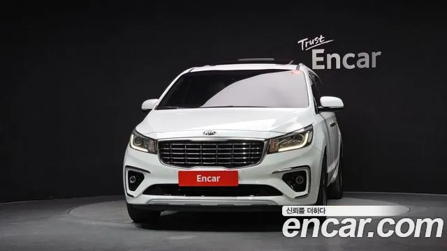Kia Carnival 2018 thumb 3