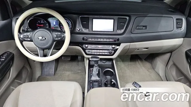 Kia Carnival 2018 thumb 7