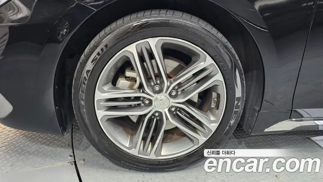 Hyundai Grandeur 2017 thumb 5