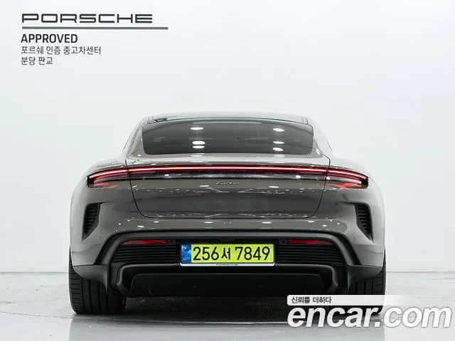 Porsche Taycan 2025 thumb 4