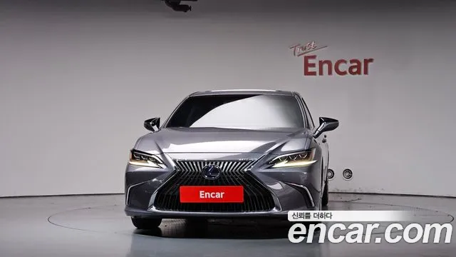 Lexus ES 2020 thumb 3