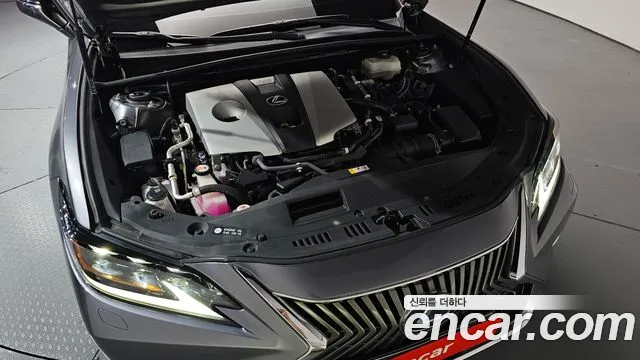 Lexus ES 2020 thumb 6