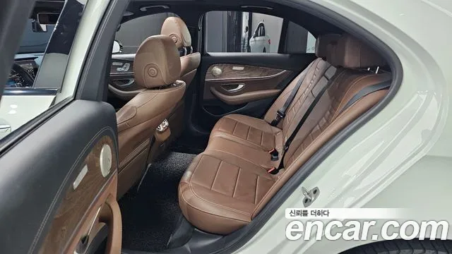 Mercedes-Benz E-Класс 2021 thumb 11