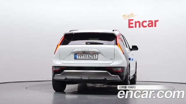 Kia Niro 2024 thumb 4
