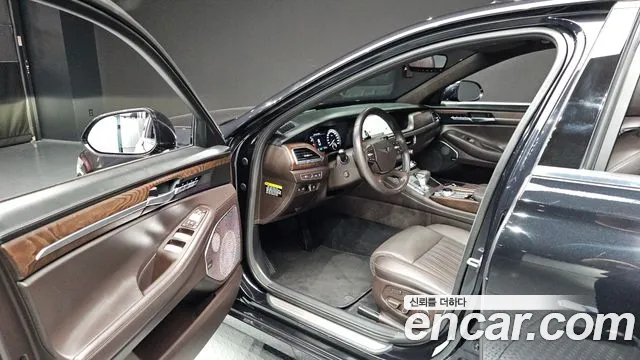 Genesis G90 2020 thumb 9