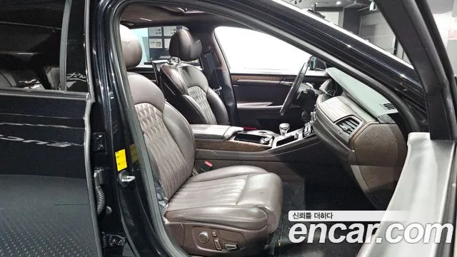 Genesis G90 2020 thumb 10