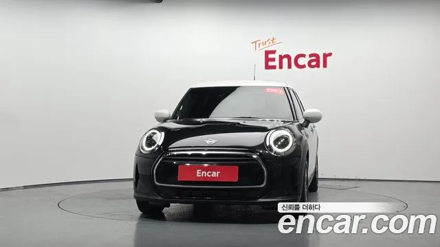 Mini Hatch 2023 thumb 2