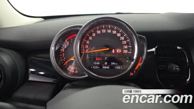 Mini Hatch 2023 thumb 7