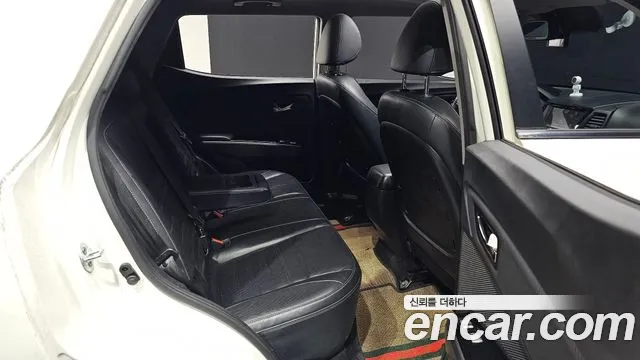 KG_Mobility_Ssangyong TIBOLI 2017 thumb 11
