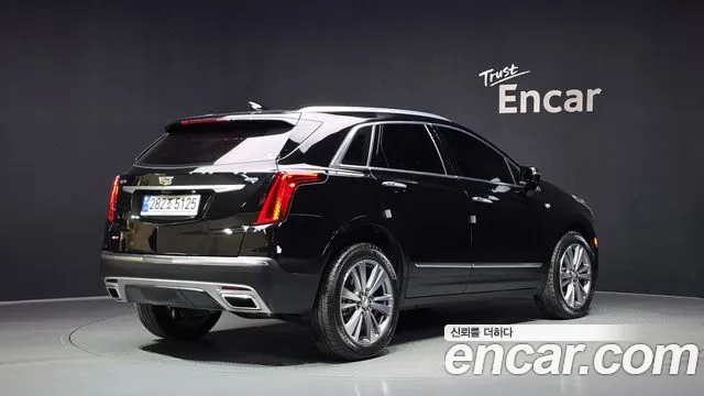 Cadillac XT5 2020 thumb 2