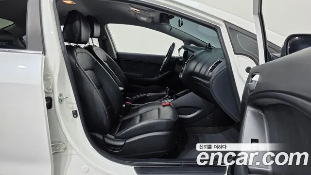 Kia K3 2016 thumb 11