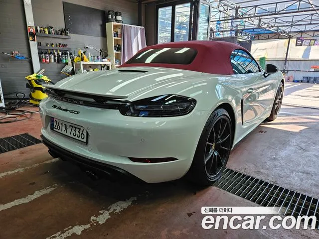 Porsche Cayman 2021 thumb 7