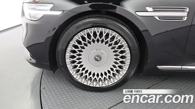 Genesis G90 2019 thumb 5