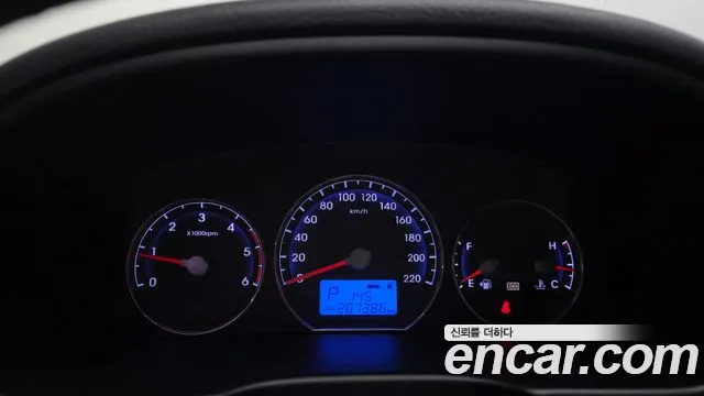 Hyundai Santa Fe 2011 thumb 8