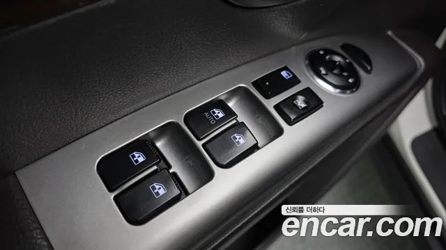 Hyundai Santa Fe 2011 thumb 12