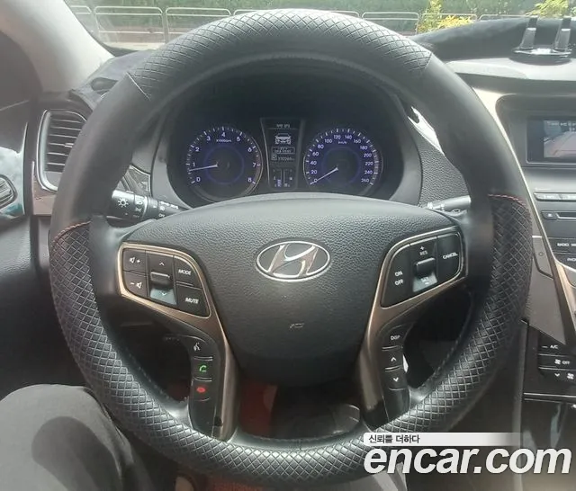 Hyundai Grandeur 2013 thumb 12
