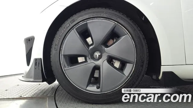 Tesla Model 3 2021 thumb 5