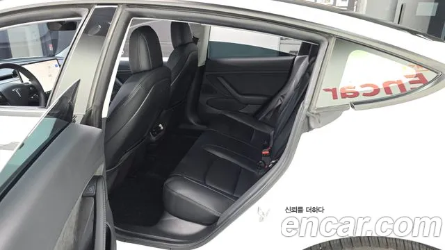Tesla Model 3 2021 thumb 11