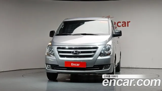 Hyundai Starex 2017 thumb 2