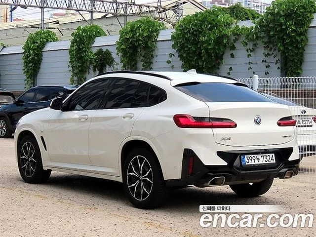 BMW X4 2022 thumb 2