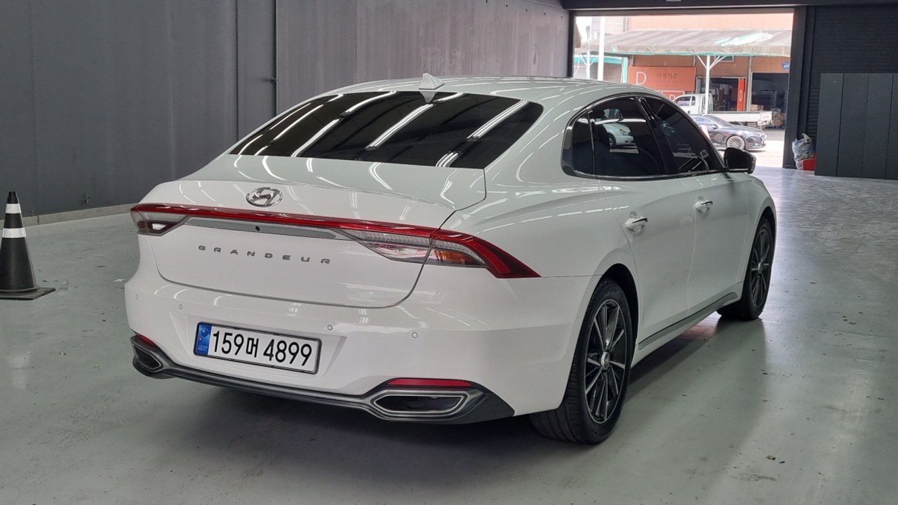 Hyundai Grandeur 2022 thumb 2