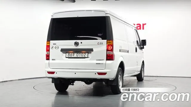 Dongfeng Xiaokang C35 2018 thumb 3