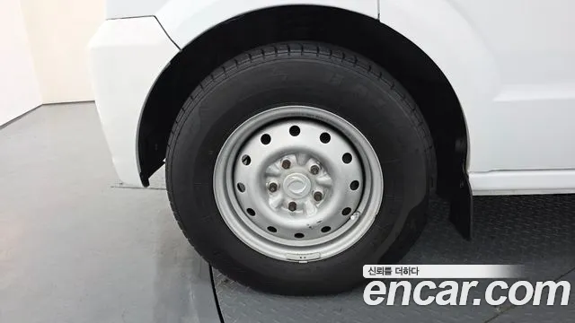 Dongfeng Xiaokang C35 2018 thumb 4