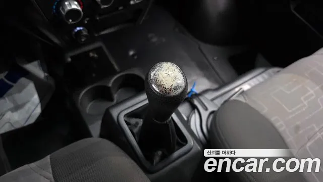 Dongfeng Xiaokang C35 2018 thumb 8