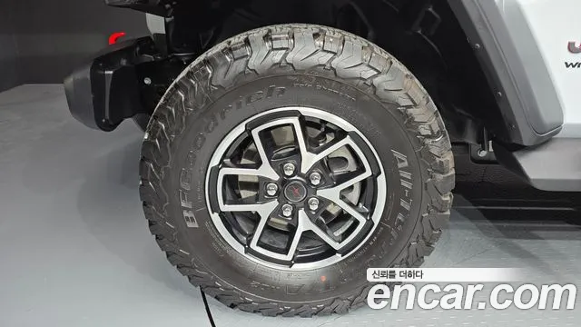 Jeep Wrangler 2025 thumb 5