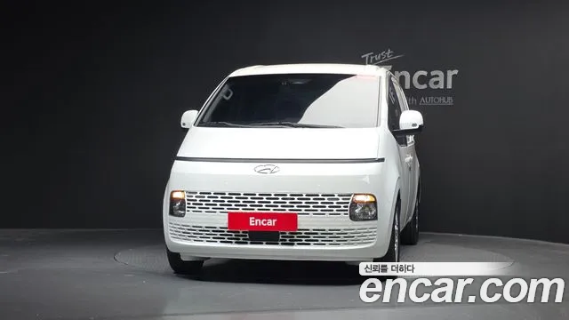 Hyundai Staria 2021 thumb 2