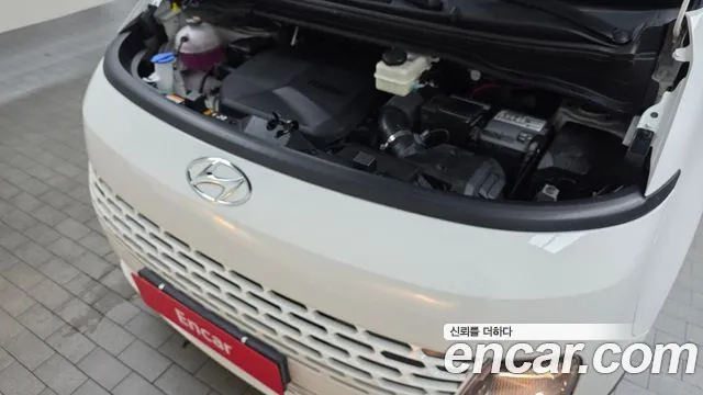Hyundai Staria 2021 thumb 5