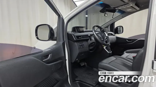 Hyundai Staria 2021 thumb 9