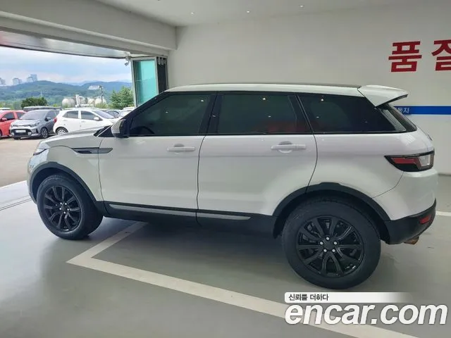 Land Rover Range Rover Evoque 2018 thumb 5