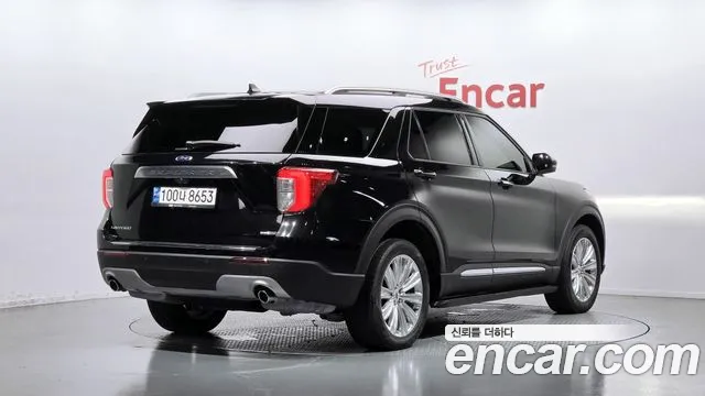 Ford Explorer 2022 thumb 2