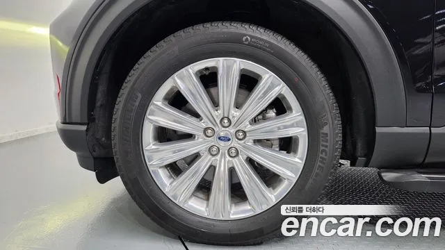 Ford Explorer 2022 thumb 5