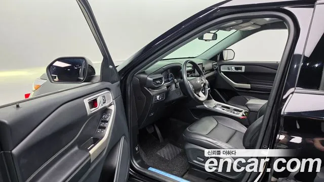 Ford Explorer 2022 thumb 10