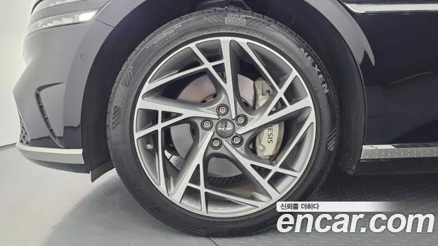 Genesis G90 2022 thumb 5