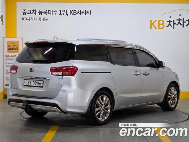 Kia Carnival 2016 thumb 2