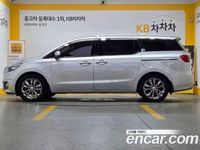 Kia Carnival 2016 thumb 4
