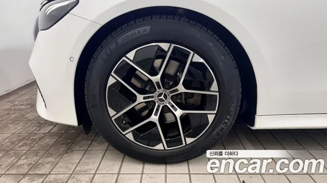Mercedes-Benz E-Класс 2025 thumb 5