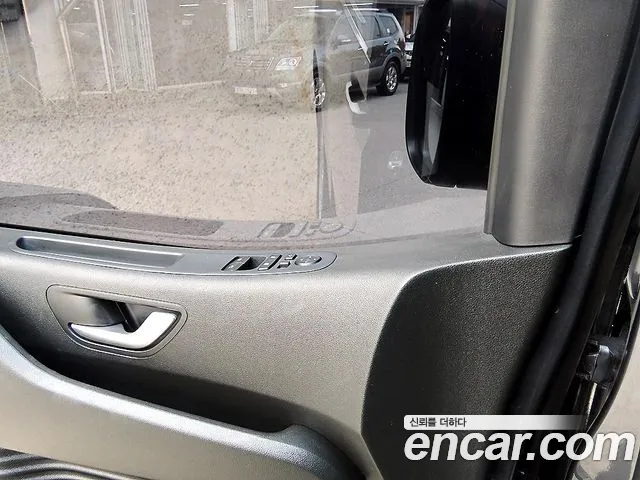 Hyundai Staria 2022 thumb 12